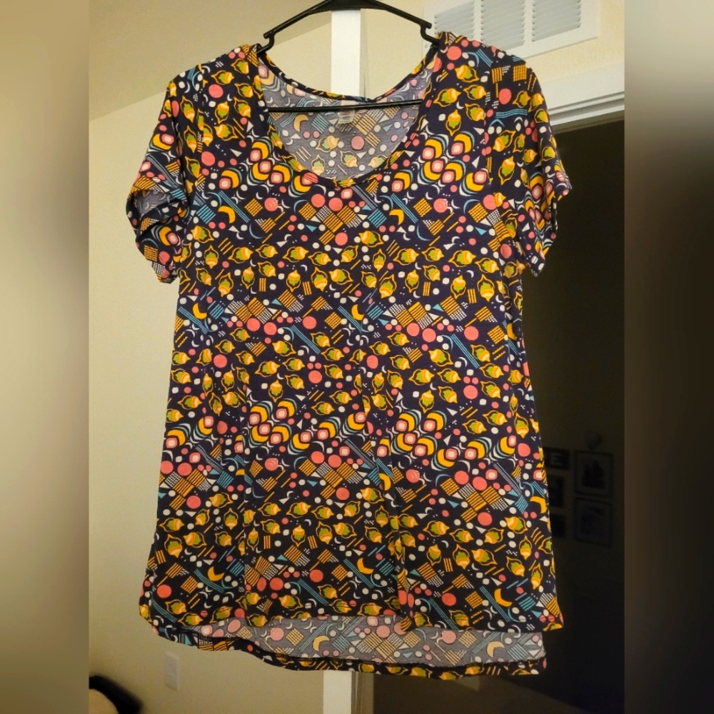 Lula Roe shirt